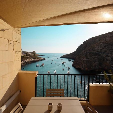 Seafront Duplex Penthouse With Terrace Overlooking Xlendi Bay Kültér fotó