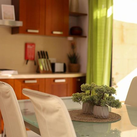 Seafront Duplex Penthouse With Terrace Overlooking Xlendi Bay Kültér fotó