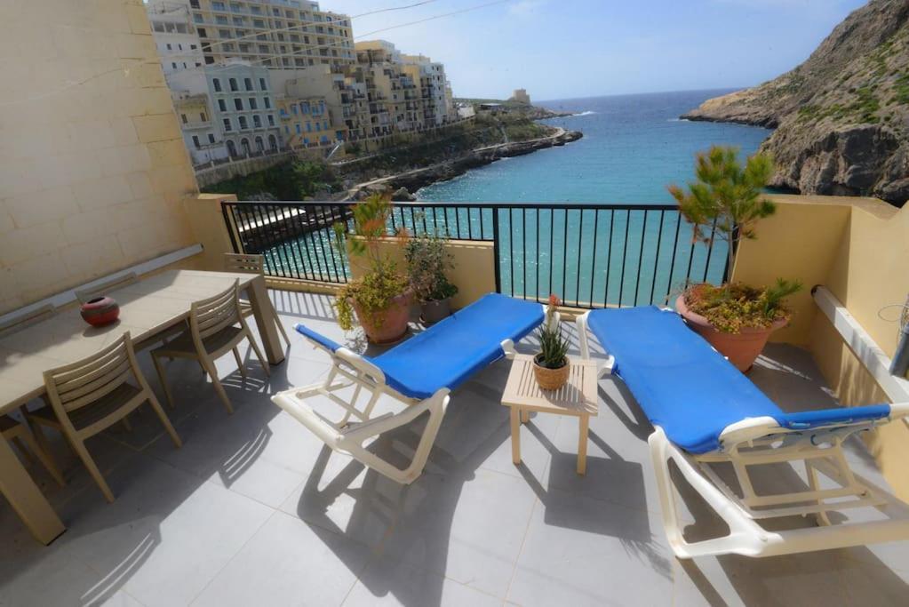 Seafront Duplex Penthouse With Terrace Overlooking Xlendi Bay Kültér fotó