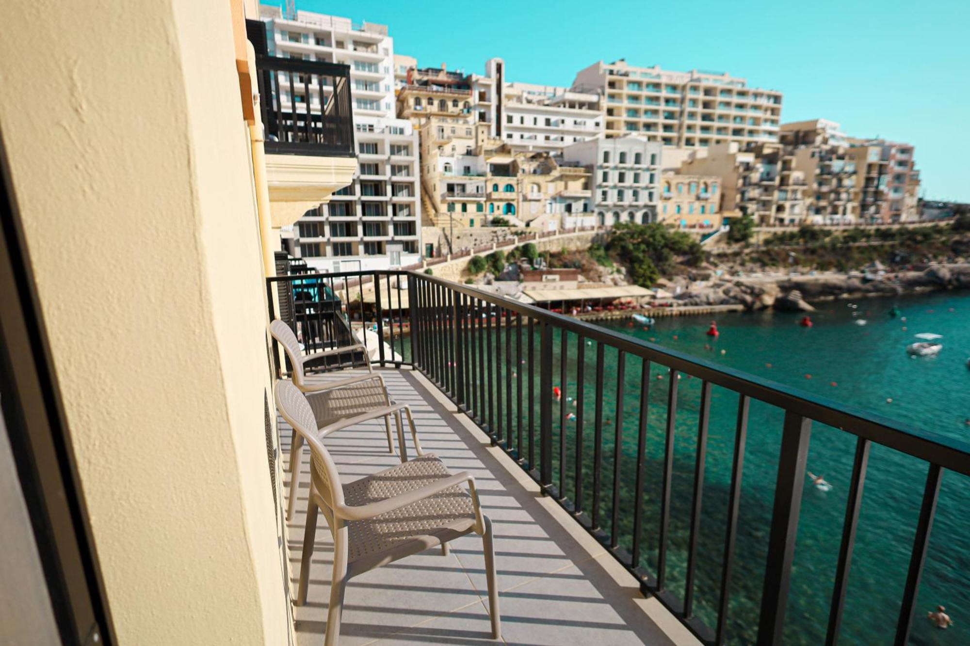 Seafront Duplex Penthouse With Terrace Overlooking Xlendi Bay Kültér fotó