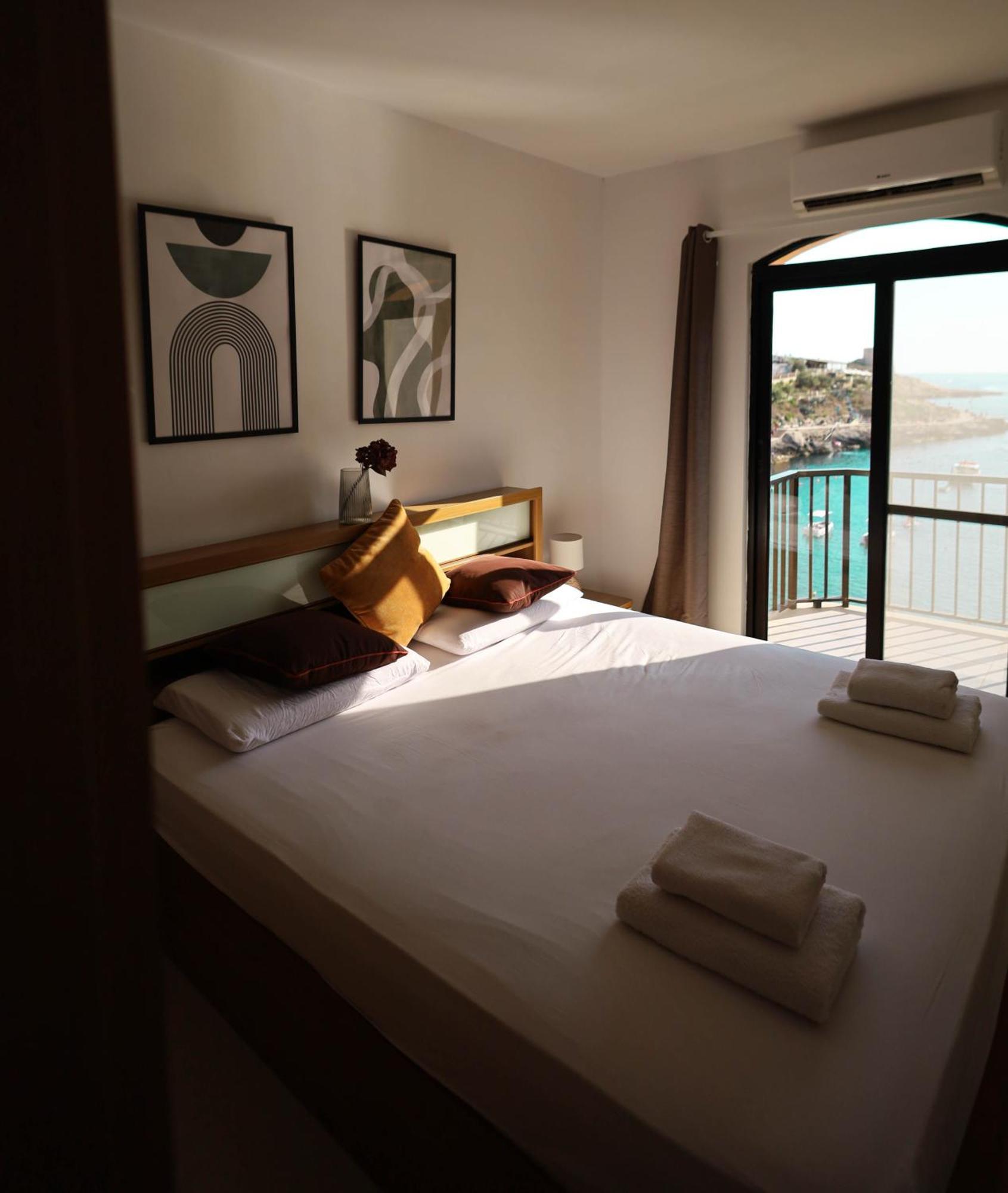 Seafront Duplex Penthouse With Terrace Overlooking Xlendi Bay Kültér fotó